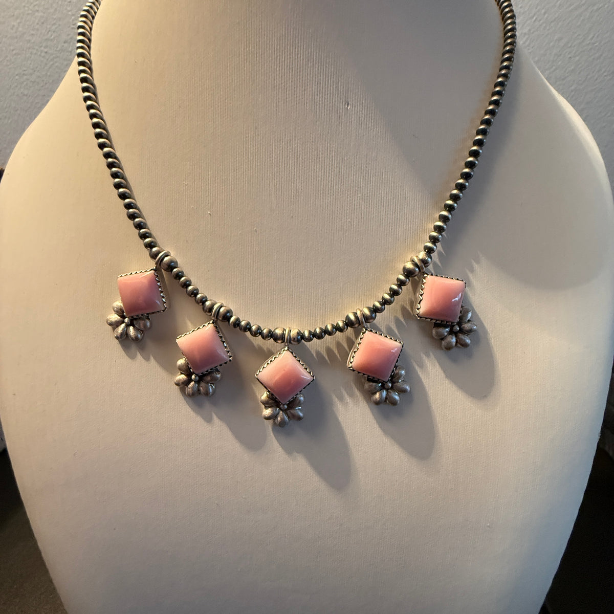 Queen Pink Conch 3mm Desert Pearl Choker Necklace in Sterling Silver Wild West Boho
