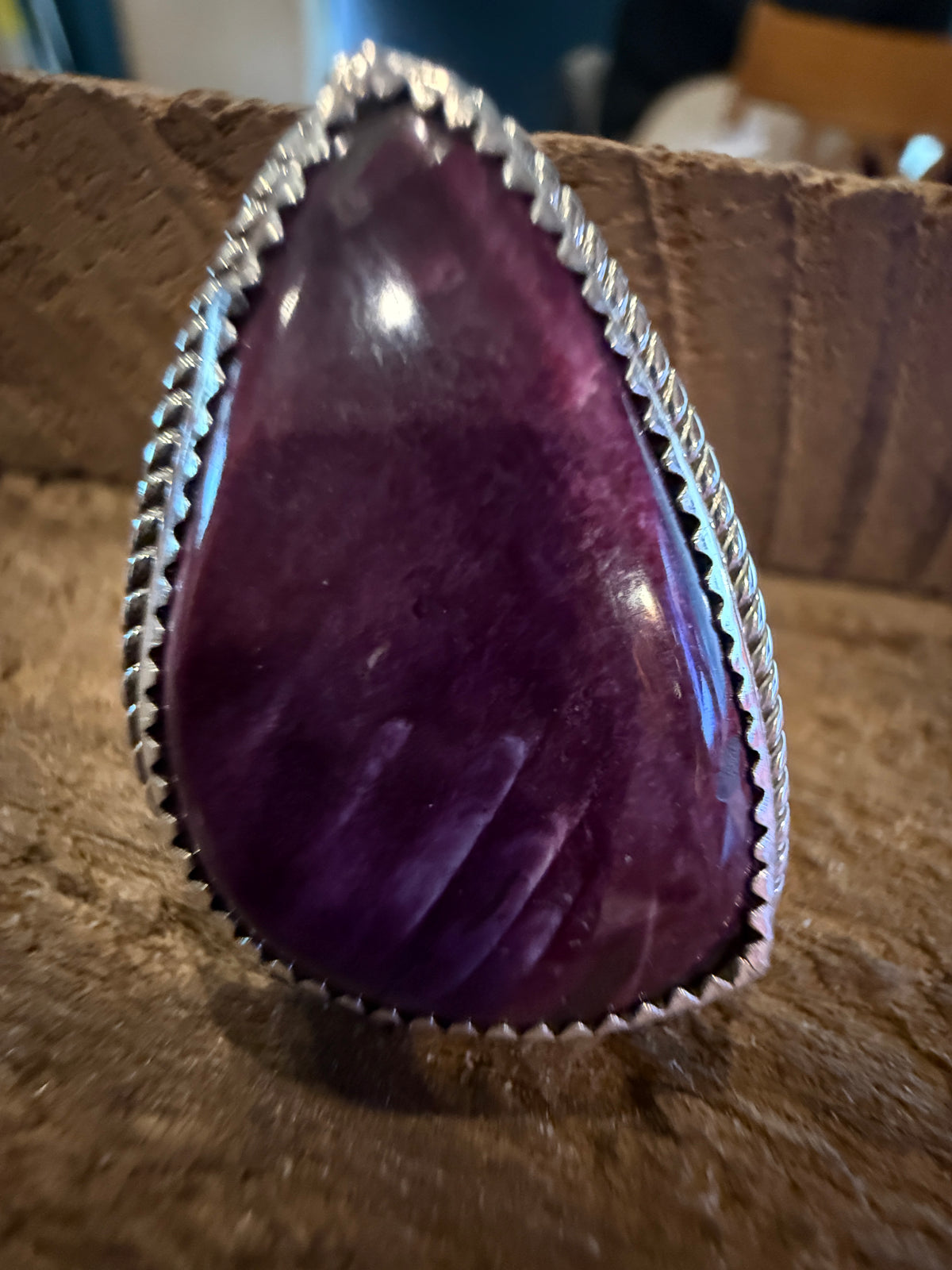 Native Signed TT Purple Spiny Oyster 1.50 Inch Ring Size 6.5 in Sterling Silver Silver Elegant