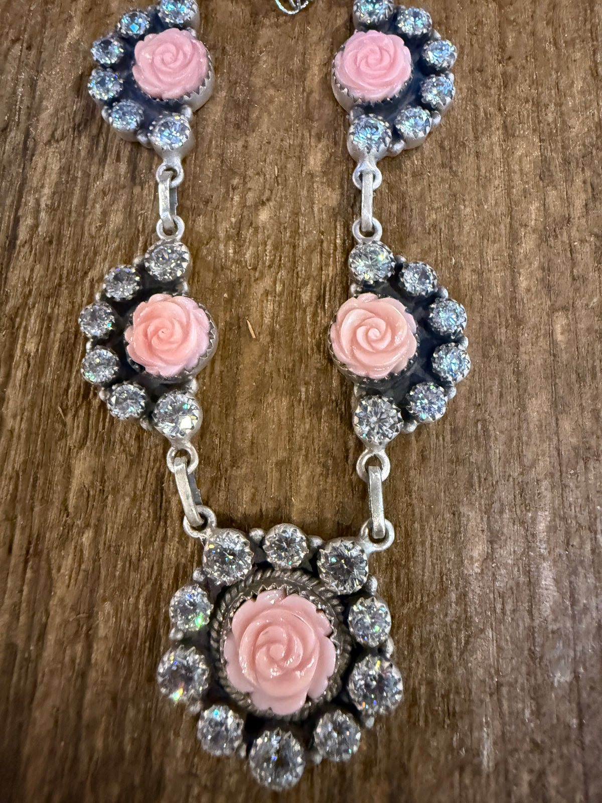 Queen Pink Conch Gemstone and Clear Cubic Zirconia Lariat Necklace in Sterling Silver 20 Inch