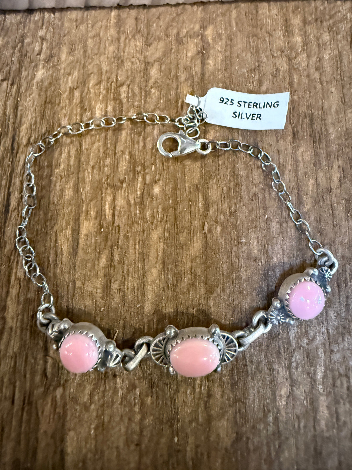 Queen Pink Conch 8 Inch Chain Bracelet in Sterling Silver