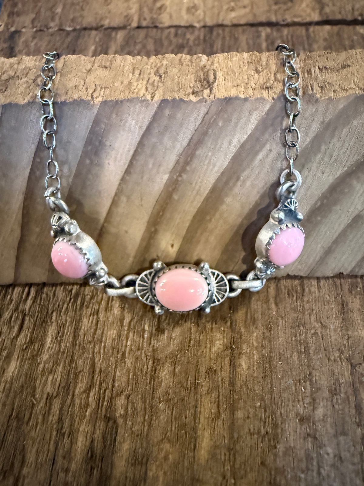 Queen Pink Conch 8 Inch Chain Bracelet in Sterling Silver