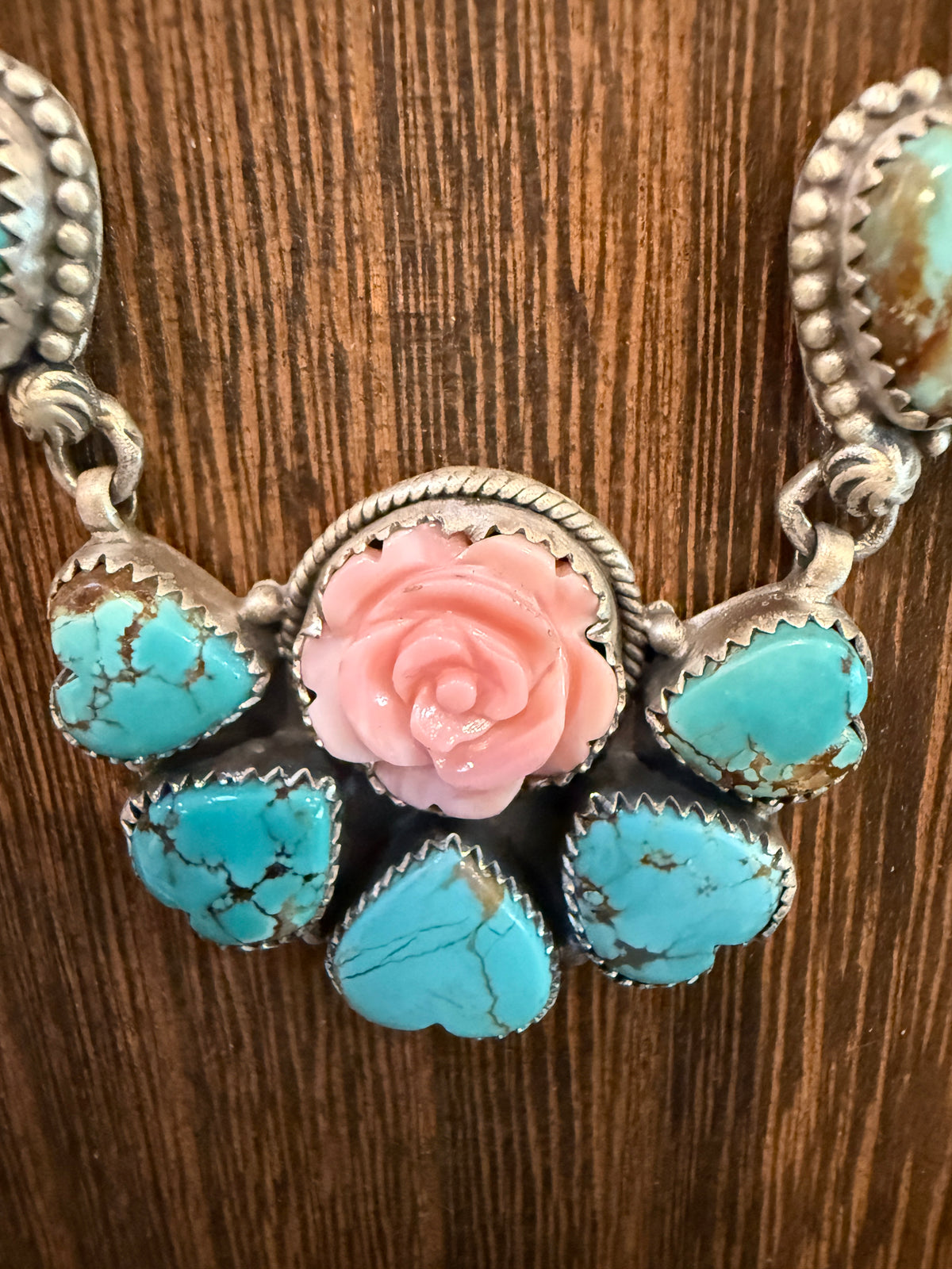Number 8 Mine and Queen Pink Conch Rose 20 Inch Lariat Necklace in Sterling Silver