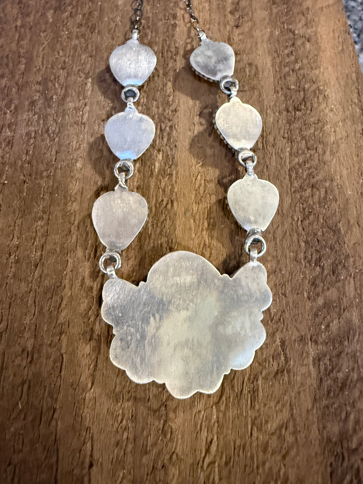 Number 8 Mine and Queen Pink Conch Rose 20 Inch Lariat Necklace in Sterling Silver