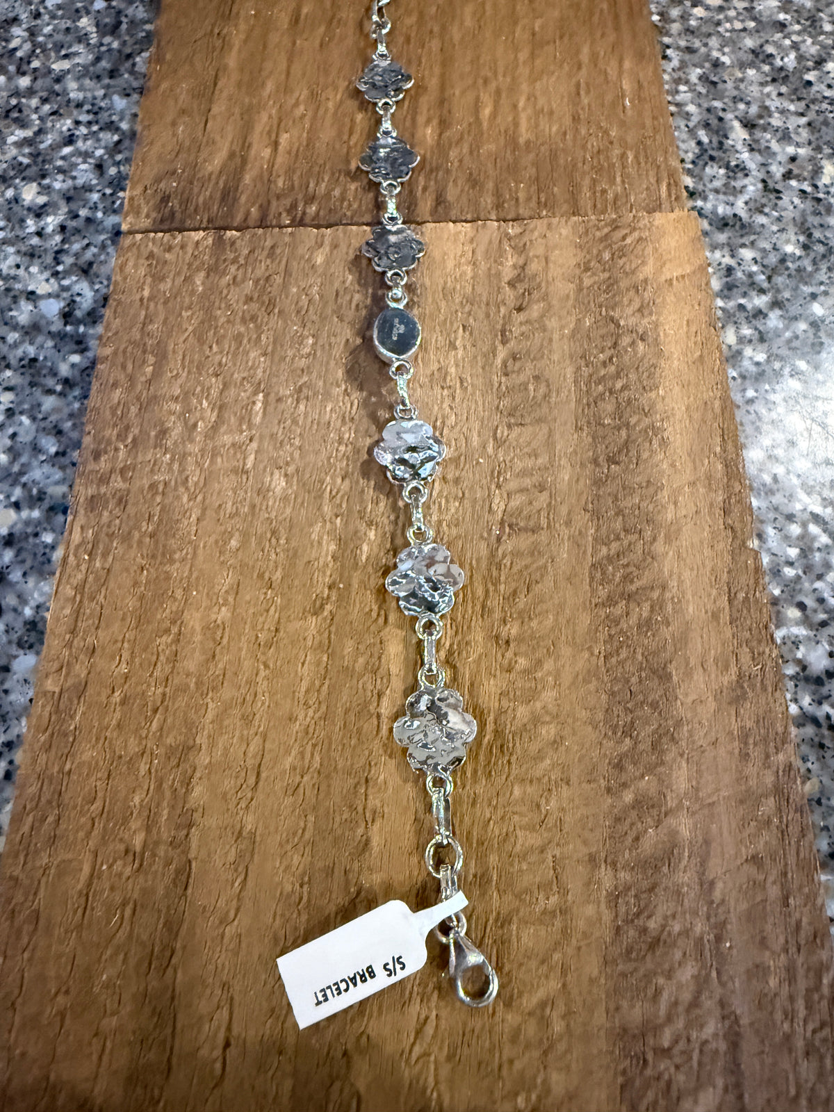Queen Pink Conch Floral 8 Inch Link Bracelet in Sterling Silver