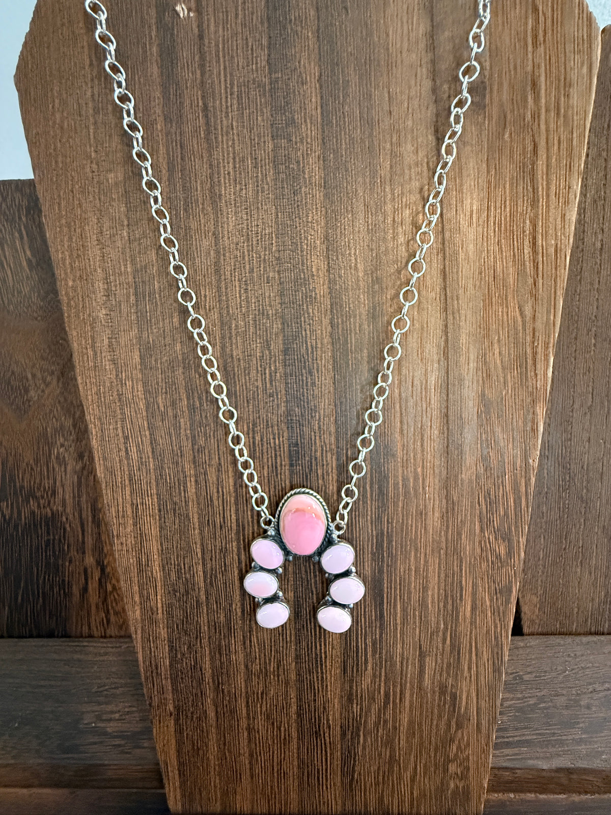 Queen Pink Conch Nadja Chain Pendant Necklace in Sterling Silver 18 Inch Chain