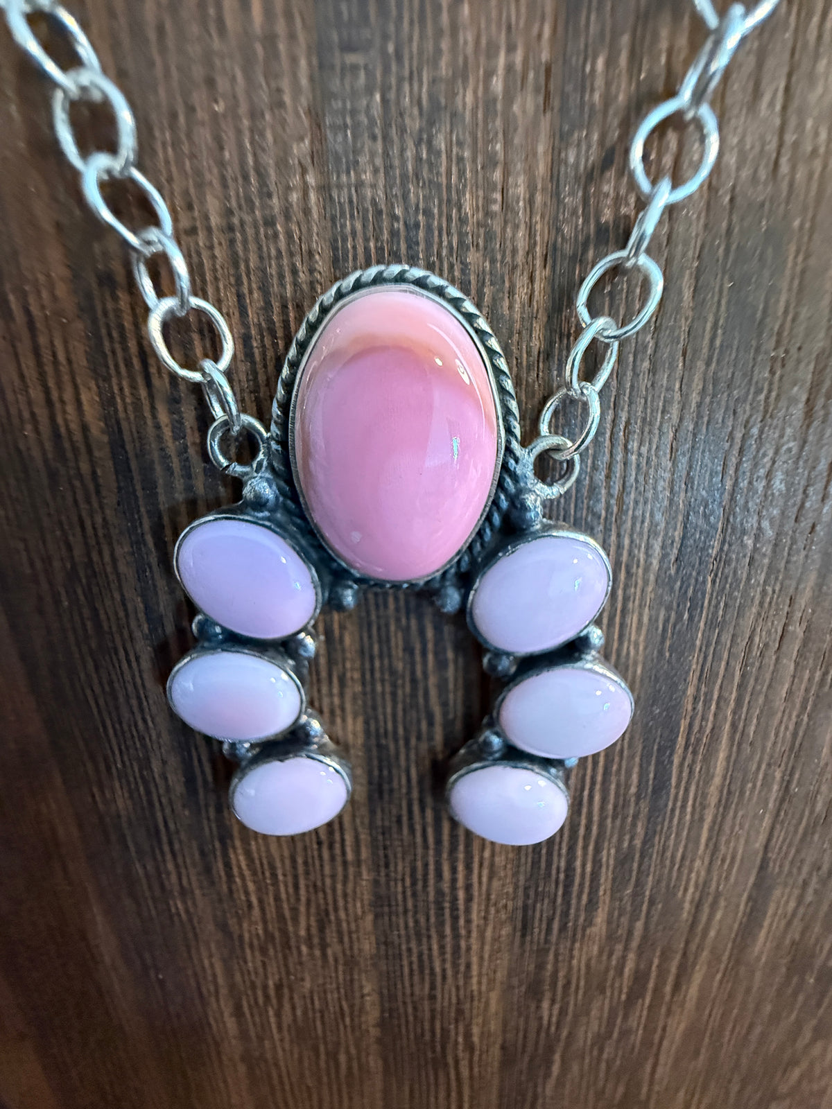 Queen Pink Conch Nadja Chain Pendant Necklace in Sterling Silver 18 Inch Chain