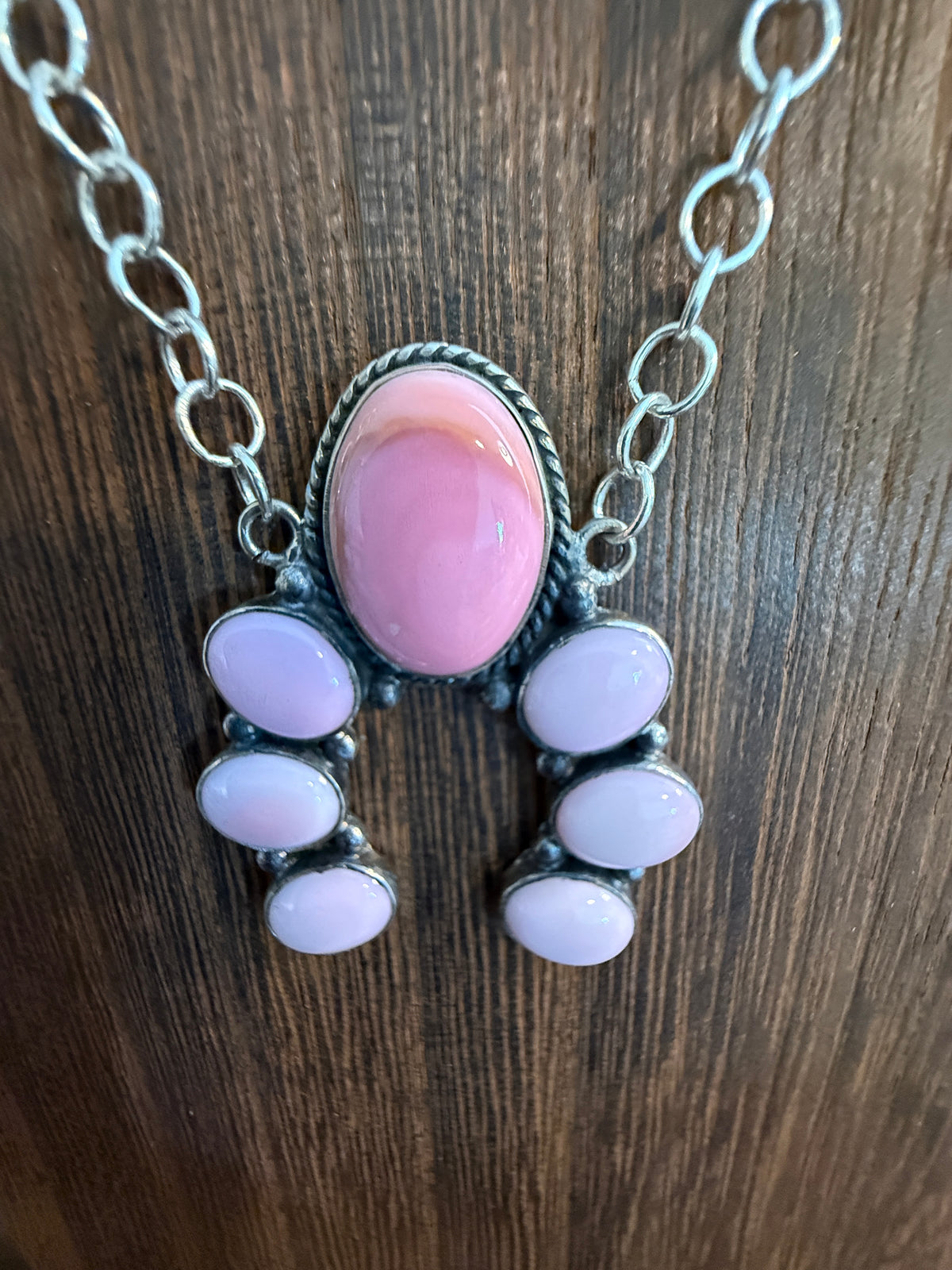 Queen Pink Conch Nadja Chain Pendant Necklace in Sterling Silver 18 Inch Chain