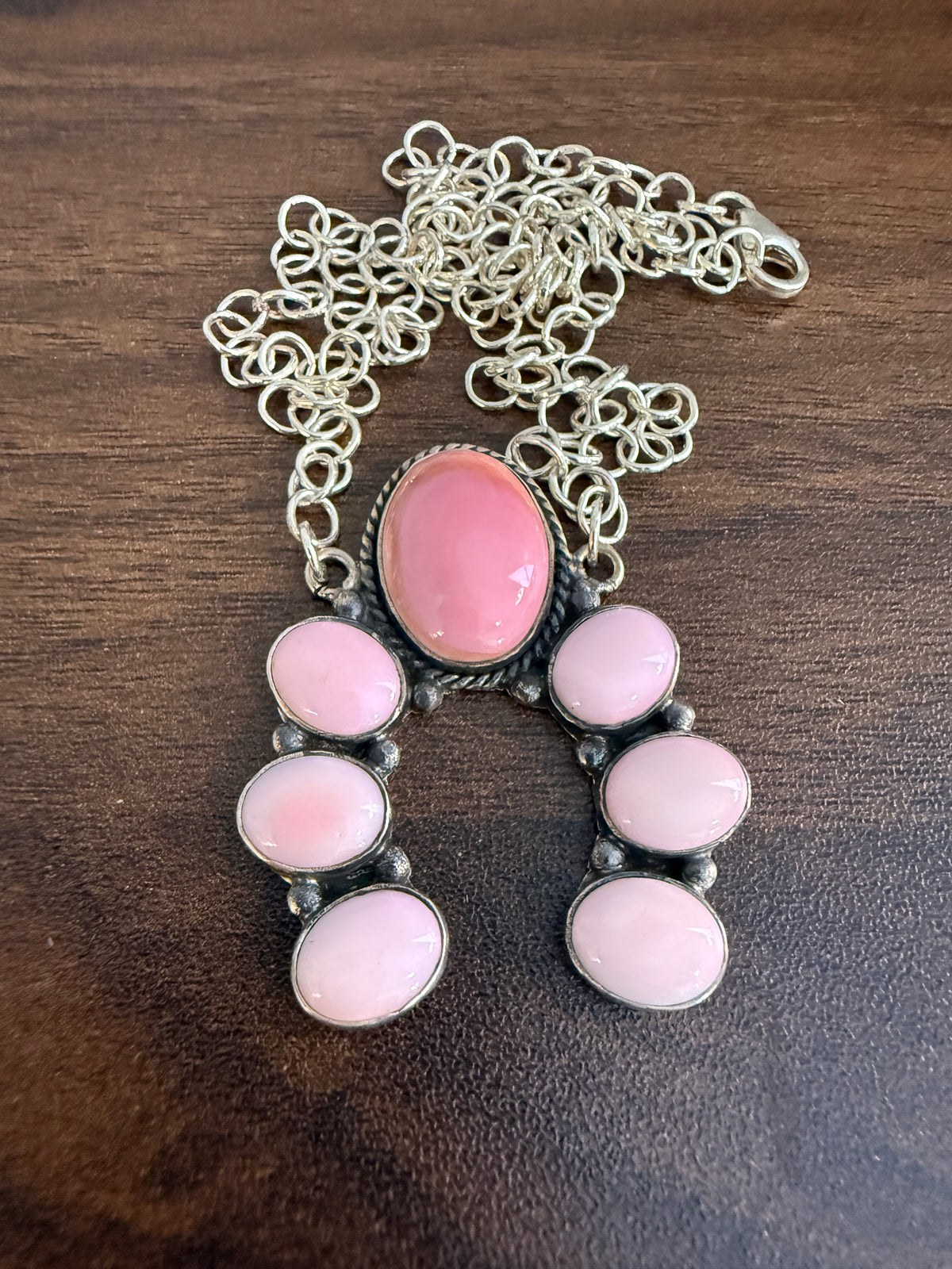 Queen Pink Conch Nadja Chain Pendant Necklace in Sterling Silver 18 Inch Chain