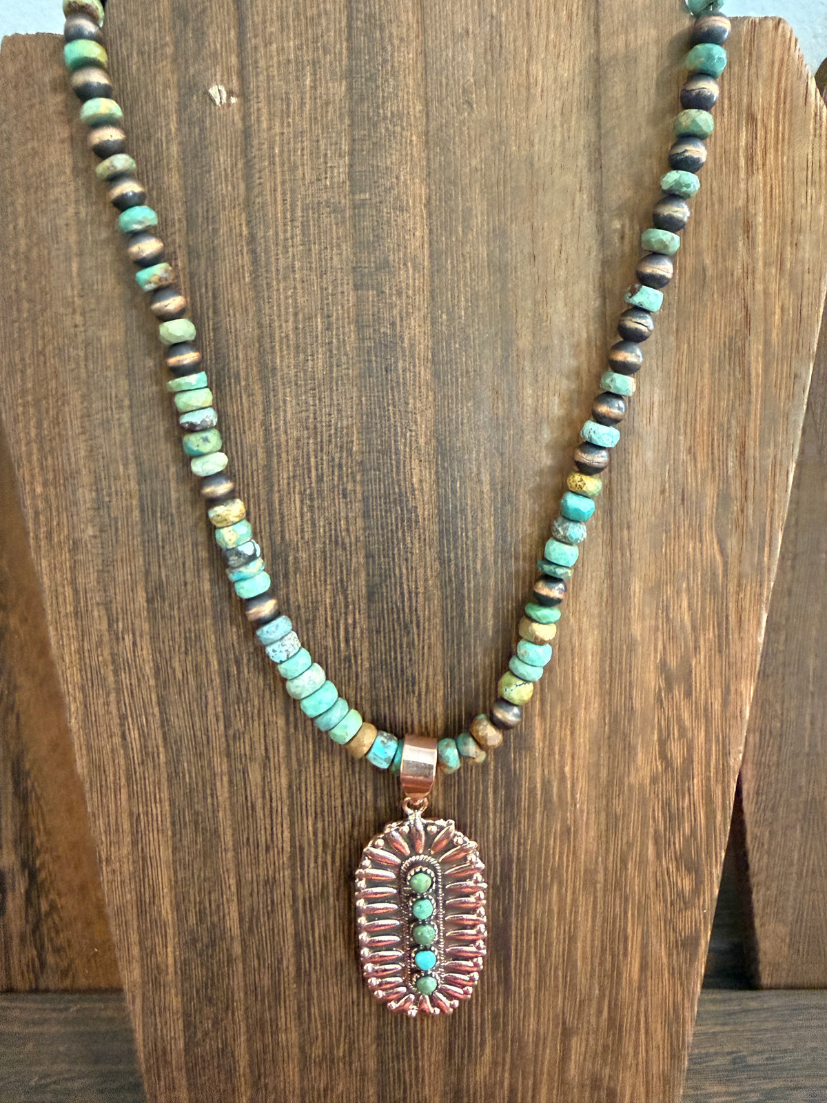 Royston Turquoise Gemstone 16 Inch Beaded Pendant Necklace in Genuine Copper