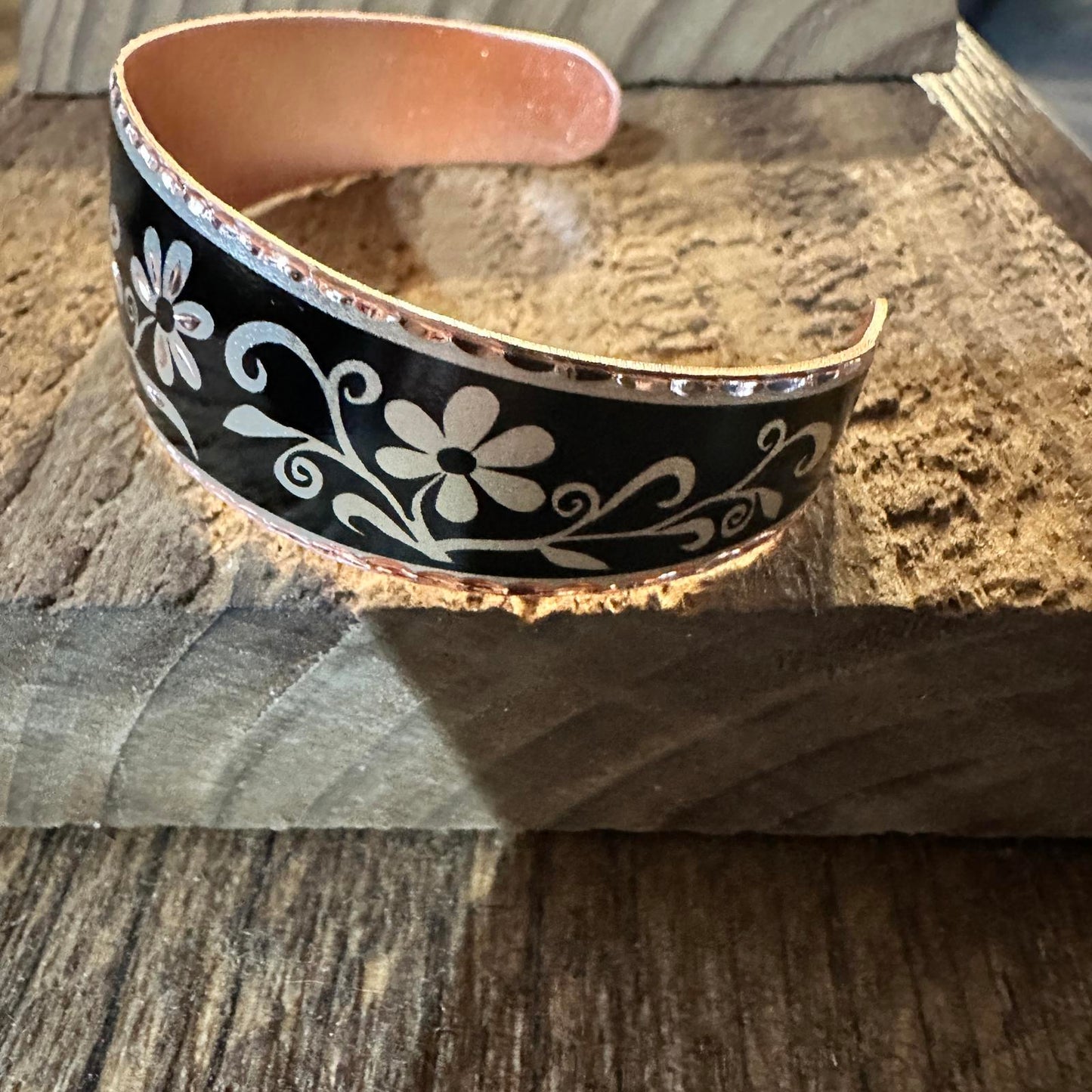 Handcrafted Diamond Cut Black Floral Design Copper Cuff Bracelet Gift Box Silver Elegant
